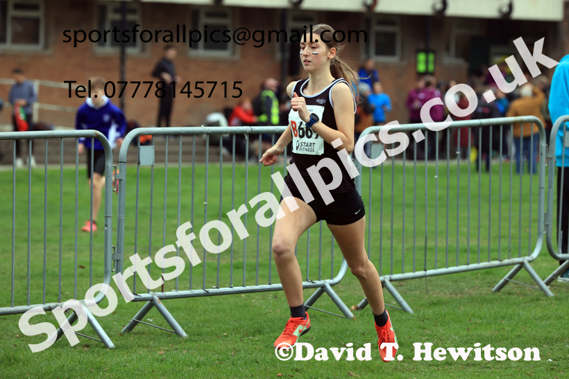 Girls Under-15s relay, 2025 Northern Cross Country Relays, Graves Park, Sheffield. Photo: David T. Hewitson/Sports for All Pics